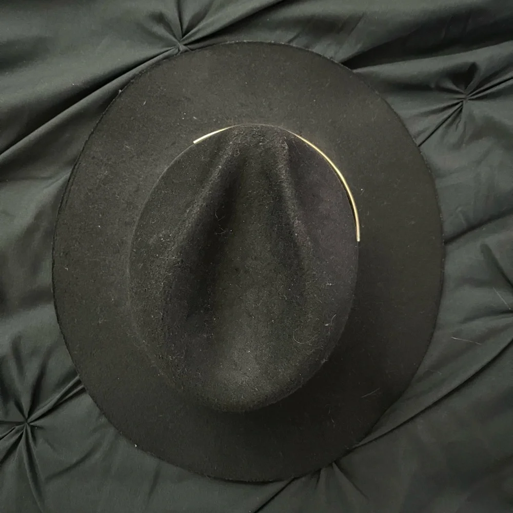 Avenue Black Fedora Subtle Gold Detail - Picture 4 of 8